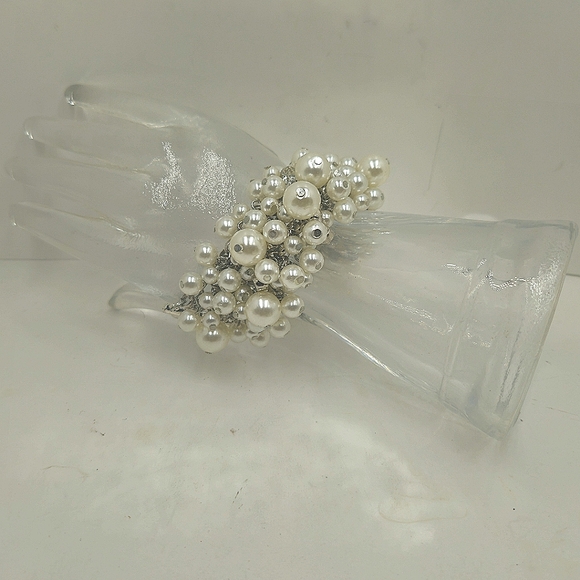 Vintage Aura Faux Cluster Pearl Rhinestone Silver Tone Link Bracelet - Picture 14 of 16